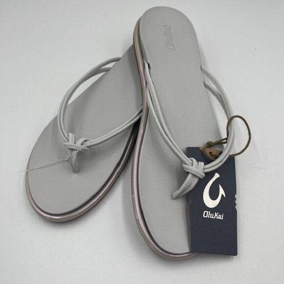 NEW Olukai AKA Flip Flop‎ In Iridescent Vapor Women’s Gray / Pink Size 10 NWT - Picture 2 of 12